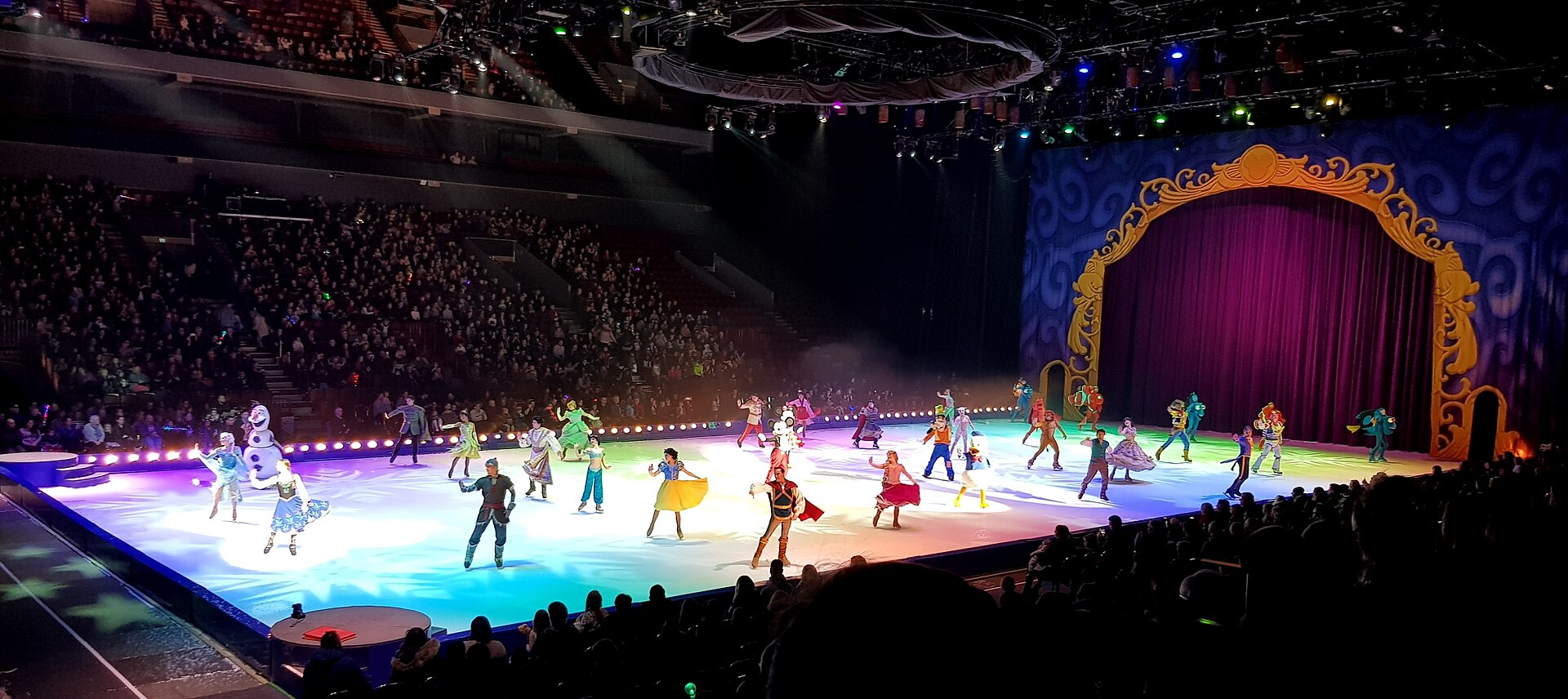 DISNEY ON ICE